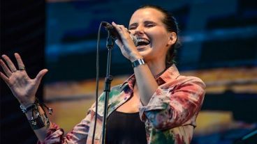 Delfina Beltramone en la presentación de Late Funes