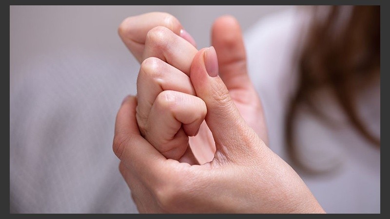 No hay pruebas de que esto predisponga a sufrir artritis.