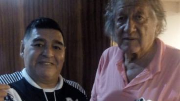 Carlovich, una leyenda del fútbol que fue elogiado hasta por Maradona.