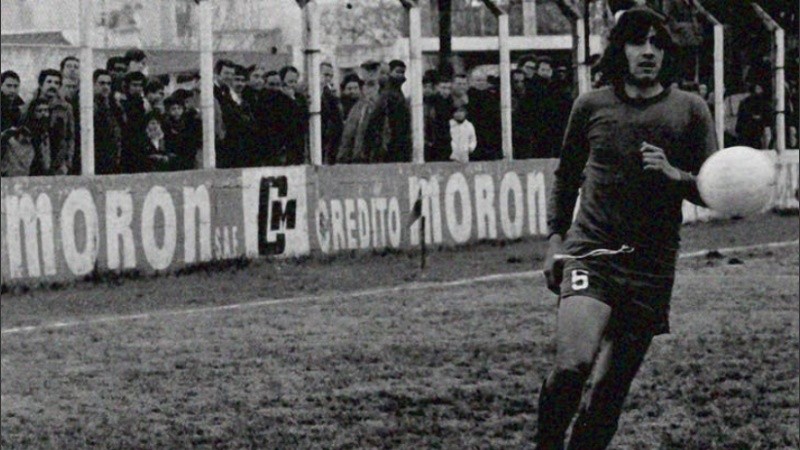 Carlovich fue el único jugador charrúa en el combinado rosarino.