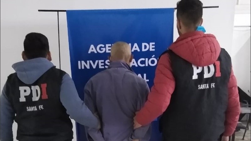 El operativo tuvo lugar a las 13.30 de este viernes en Lima y Tucumán.