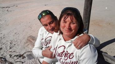 Tony Hilliar, de 54 años, y Alida Fouche, de 42, decidieron fabricar su propia cerveza.