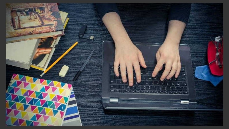 La web está destinada a familias, docentes, educadores y toda persona interesada en temas de la niñez. 