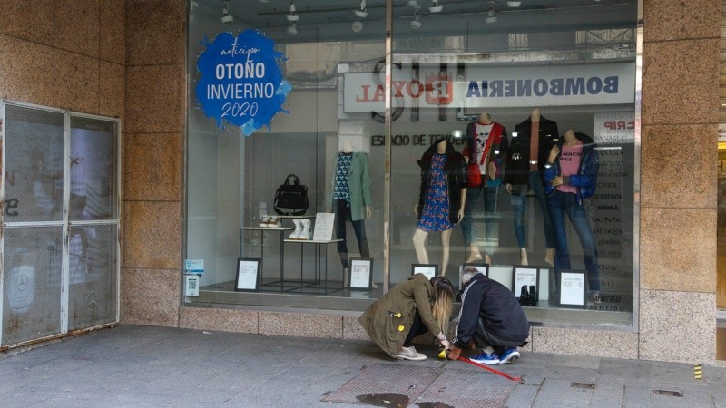 Postales del centro este lunes tras la apertura de los comercios.