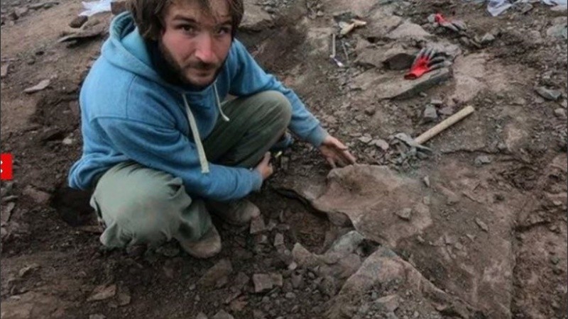  Lograron recuperar vértebras, costillas y parte de lo que sería el pecho.