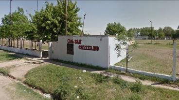 La víctima recibió tres balazos y fue hallada muerta en el baño del club.