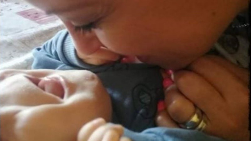 El pequeño sigue demostrando que es un gran luchador.