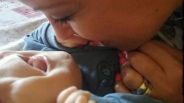 El pequeño sigue demostrando que es un gran luchador.