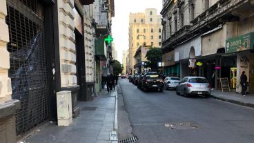 El operativo de desalojo en el microcentro rosarino.