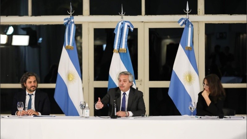 Fernández, Cafiero y Bielsa durante el lanzamiento.