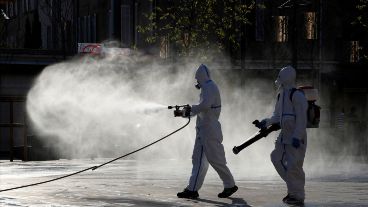 La organización explicó que las calles y los pavimentos no se consideran "depósitos de infección".