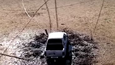 El hombre quedó empantanado en la laguna el sábado pasado.