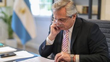 La medida del presidente Alberto Fernández rige para las empresas de efectuar despidos sin justa causa o bajo el pretexto de fuerza mayor.