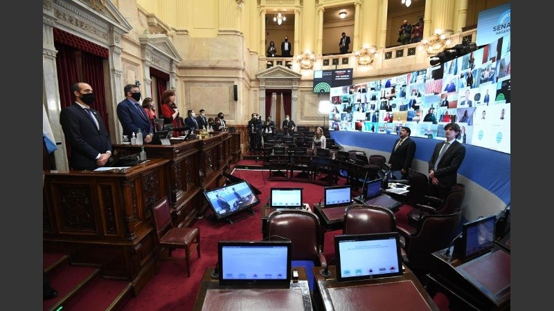 La sesión duró cinco horas y media y no registró inconvenientes técnicos.