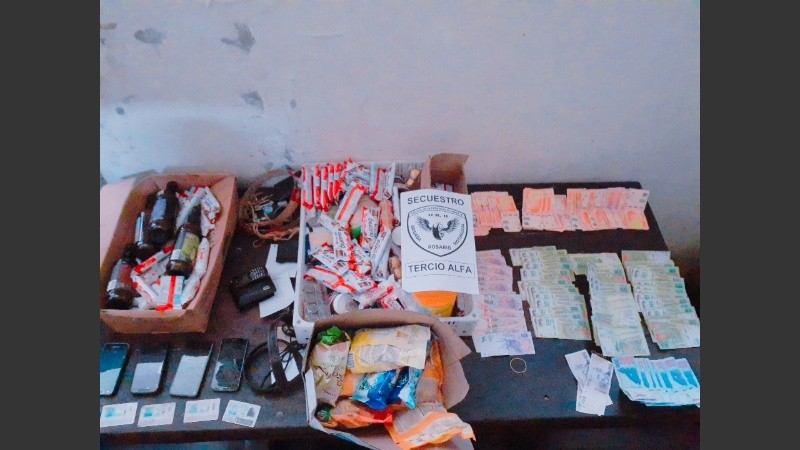 Parte de la mercadería robada.