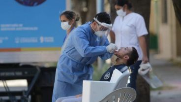 Se siguen haciendo hisopados en búsqueda de casos de asintomáticos.