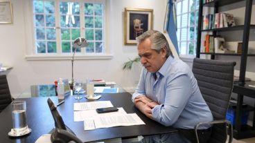 Fernández se quedó en Olivos siguiendo el Tedeum a puertas cerradas.