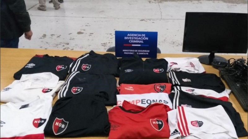 Los elementos secuestrados durante los allanamientos. 