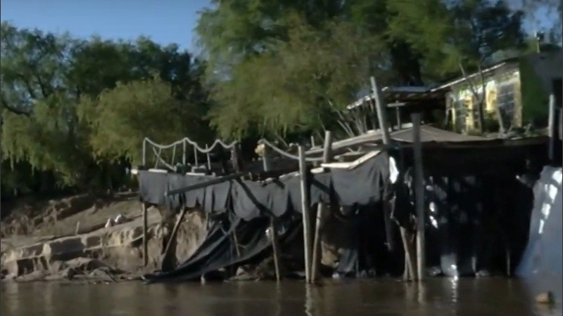 Las islas también sufren consecuencias por la bajante.