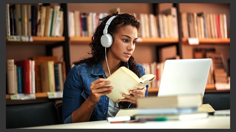 El lugar debe estar aislado de los ruidos, y para aquellos que gustan, contar con un reproductor de sonido.