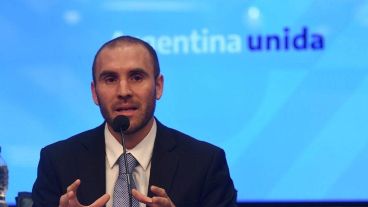 El Ministro de Economía se refirió a las medidas del Banco Central.