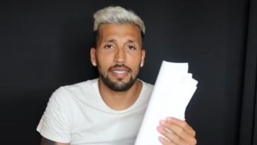 El defensor grabó un comunicado y lo publicó en Instagram.