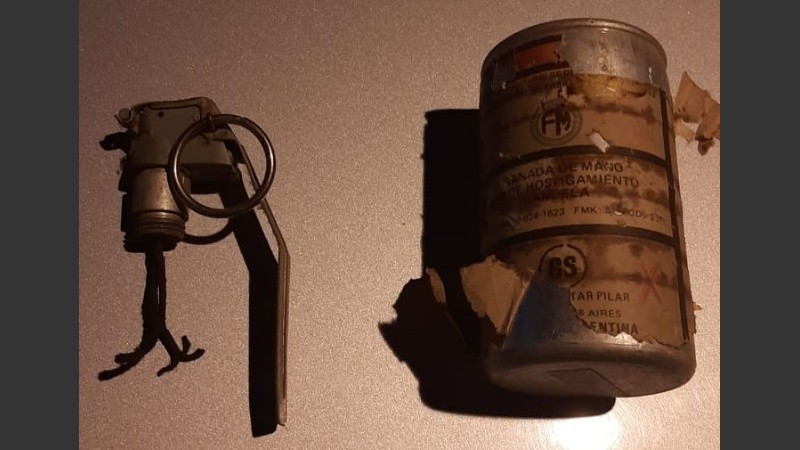 Granada de hostigamiento FMK 5 tipo candela.