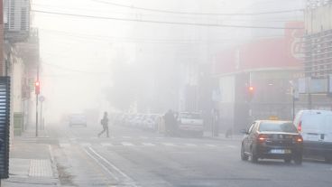 No se veía nada: postales desde la costa rosarina este martes por la mañana.