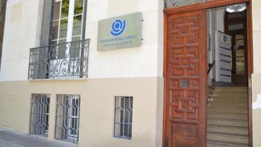 En Rosario, la Defensoría está otorgando turnos para atención presencial.