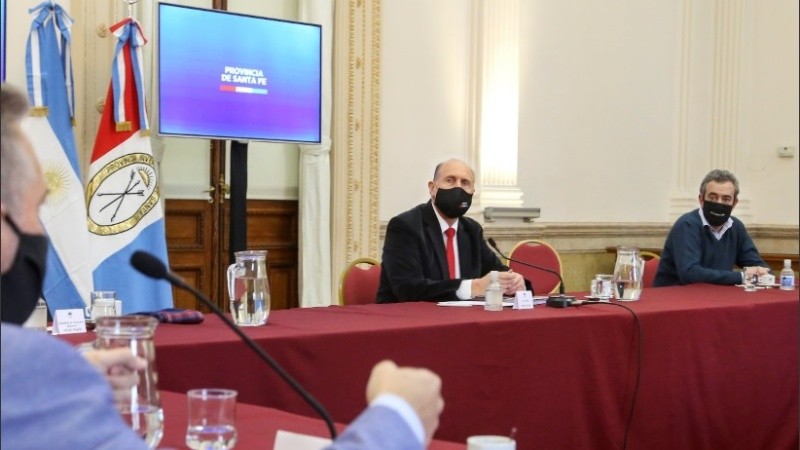 Perotti habló luego de la reunión con intendentes, entre ellos Pablo Javkin. 