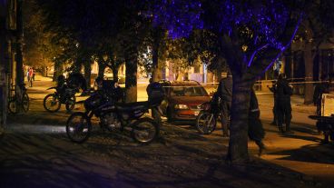 Gran despliegue policial en el lugar del hecho, por ahora sin detenidos.