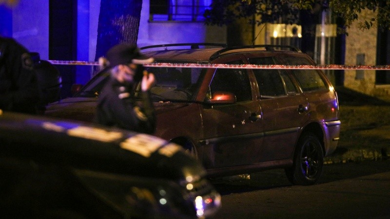 Gran despliegue policial en el lugar del hecho, por ahora sin detenidos.