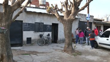 El asesino robó el arma y las municiones de la víctima del homicidio.