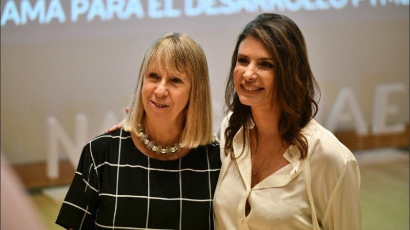 Silvia Torres Carbonell y Milagro Medrano.