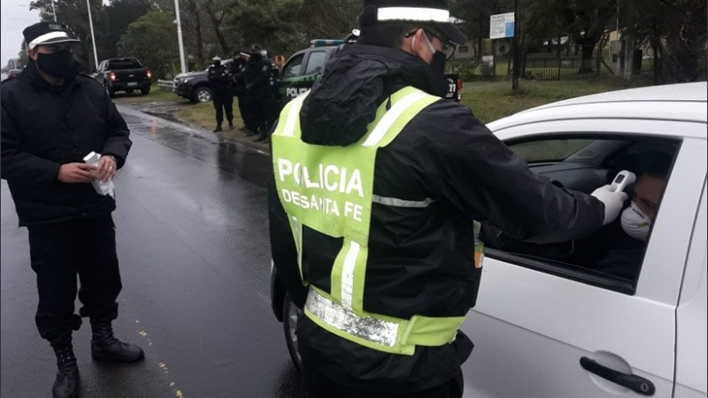 Autoridades santafesinas realizan controles interprovinciales en rutas.