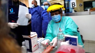 Tampoco se contaron positivos entre los testeos del Mercado de Fisherton.