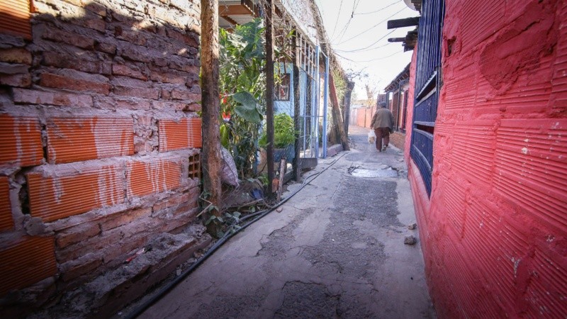 El pasillo donde está la casa en que acribillaron a la mujer. 