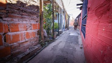 El pasillo donde está la casa en que acribillaron a la mujer.