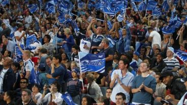 Una captura del estadio Eden Park donde se disputó este domingo el encuentro entre Auckland Blues y Wellington.