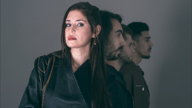 Mica Racciatti Set Eléctrico