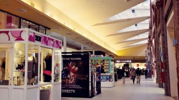 Los locales comerciales podrán abrir desde este viernes en Rosario y la provincia.