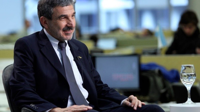 Roberto Salvarezz, ministro de Ciencia y Tecnología. 