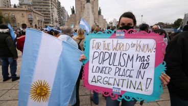 El mensaje en inglés contra el "populismo".