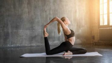 Yoga significa "unión", aclara María Eugenia Rovetto.