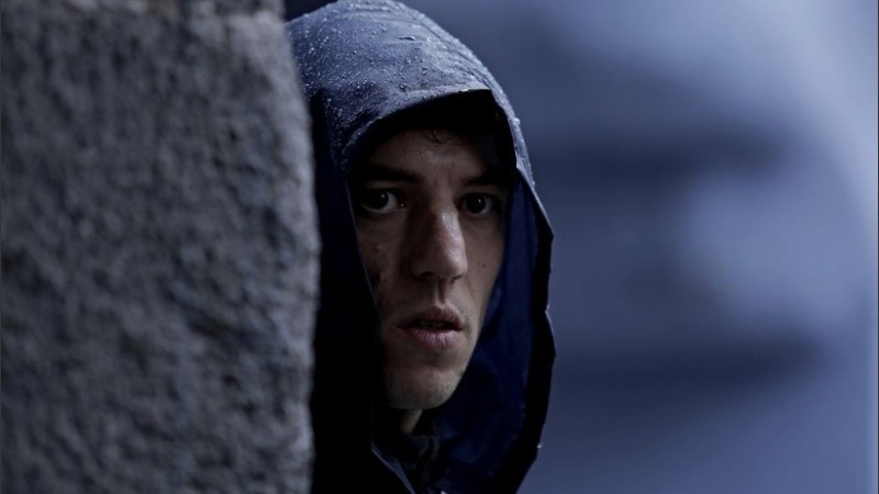 “Patria”, basada en la novela de Fernando Aramburu,  cuenta 30 años en la historia del País Vasco bajo amenazza del ETA. Lo hace a través de los ojos de dos familias