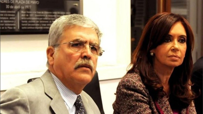 De Vido y Cristina Kirchner, entre los alcanzados por la resolución de Martínez De Giorgi.
