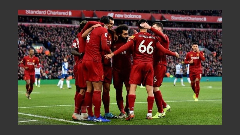 Liverpool festeja un título para su gran historia. 