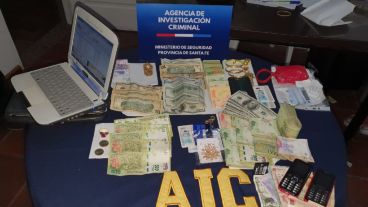 Elementos secuestrados en los allanamientos hechos en Roldán.