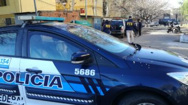 Los operativos son realizados por la delegación Rosario de la Policía Federal.