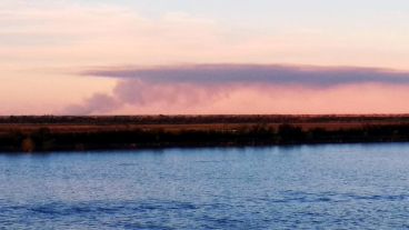 La vista del humo en las islas desde el Parque España este sábado.